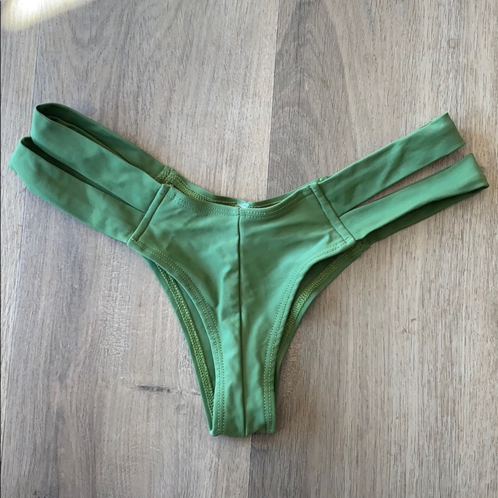 Montce Swim cheeky swimsuit bottoms